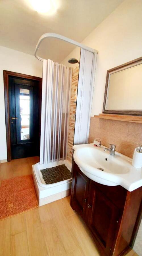 Ferienwohnung La Casa Di Loryanne Avezzano Exterior foto